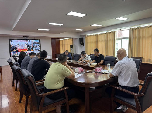 召开防御台风工作部署会议.png