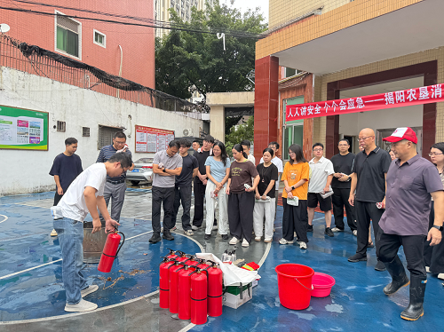 揭阳农垦开展消防安全演练活动4.png